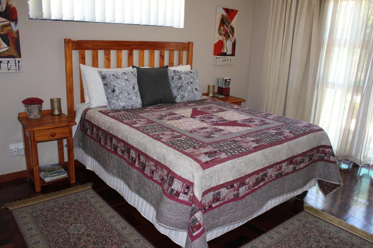 Traveller'S Rest, Reebok Bed & Breakfast Мозел Бей Екстериор снимка