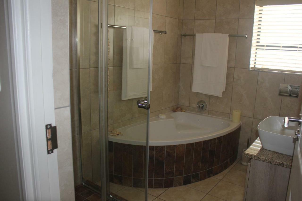 Traveller'S Rest, Reebok Bed & Breakfast Мозел Бей Екстериор снимка